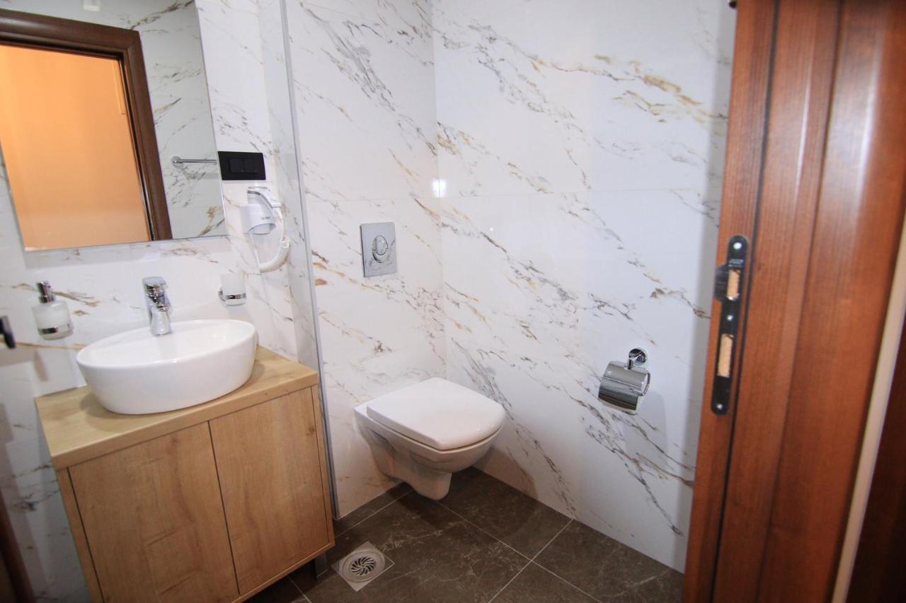 Apartmani Fantasia Цетинє Екстер'єр фото